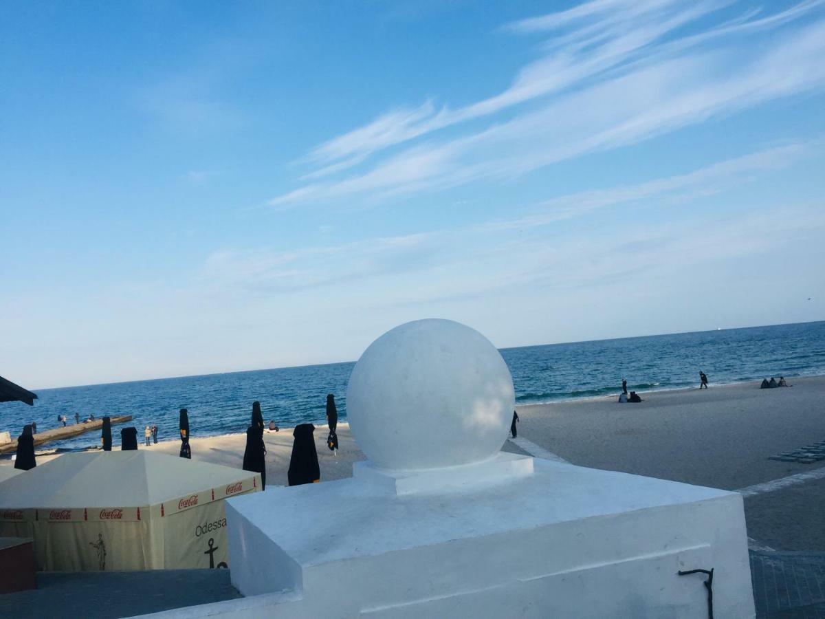 Апартаменты У Ланжерона Odesa Exterior photo